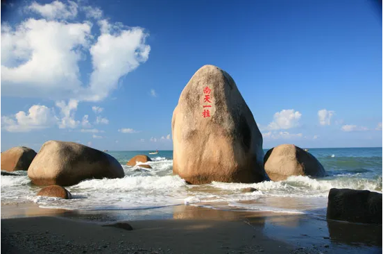 化身藍(lán)海衛(wèi)士，守護(hù)三亞海濱丨盈峰環(huán)境首個(gè)“海域保潔”項(xiàng)目正式簽約進(jìn)場